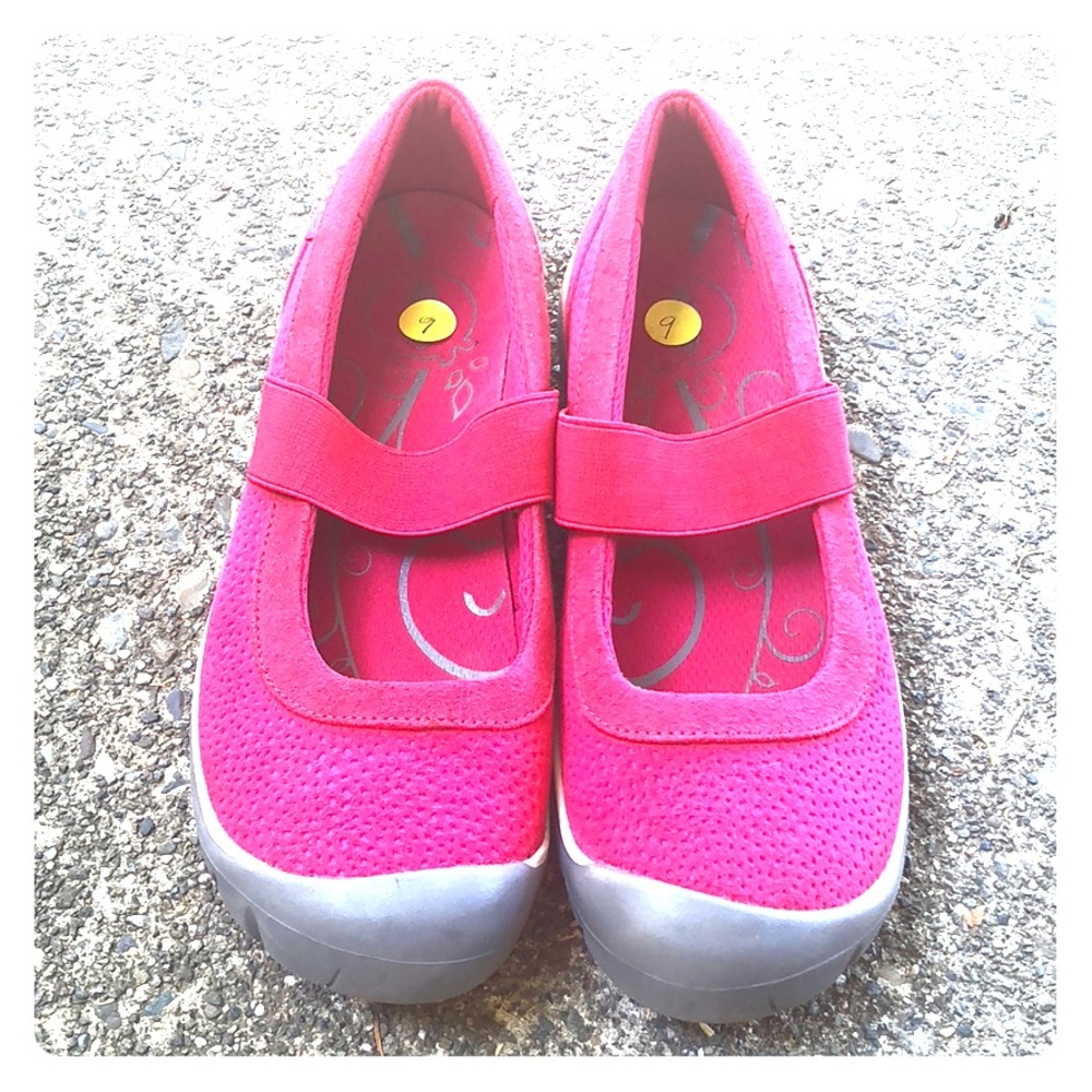 Keen Mary-Jane slip on shoes